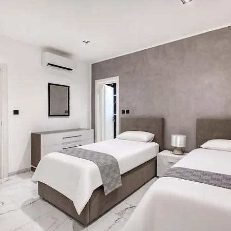 3bdr Flat With Seaview Apartman *