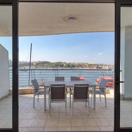 3bdr Flat With Seaview